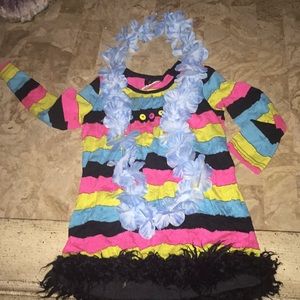 Zaza bright stripes with boa around